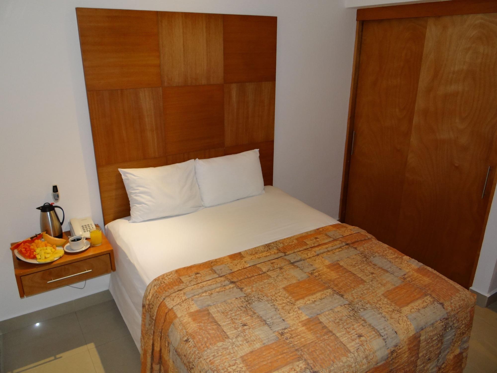 Hotel Suites Gaby Cancun Exterior photo